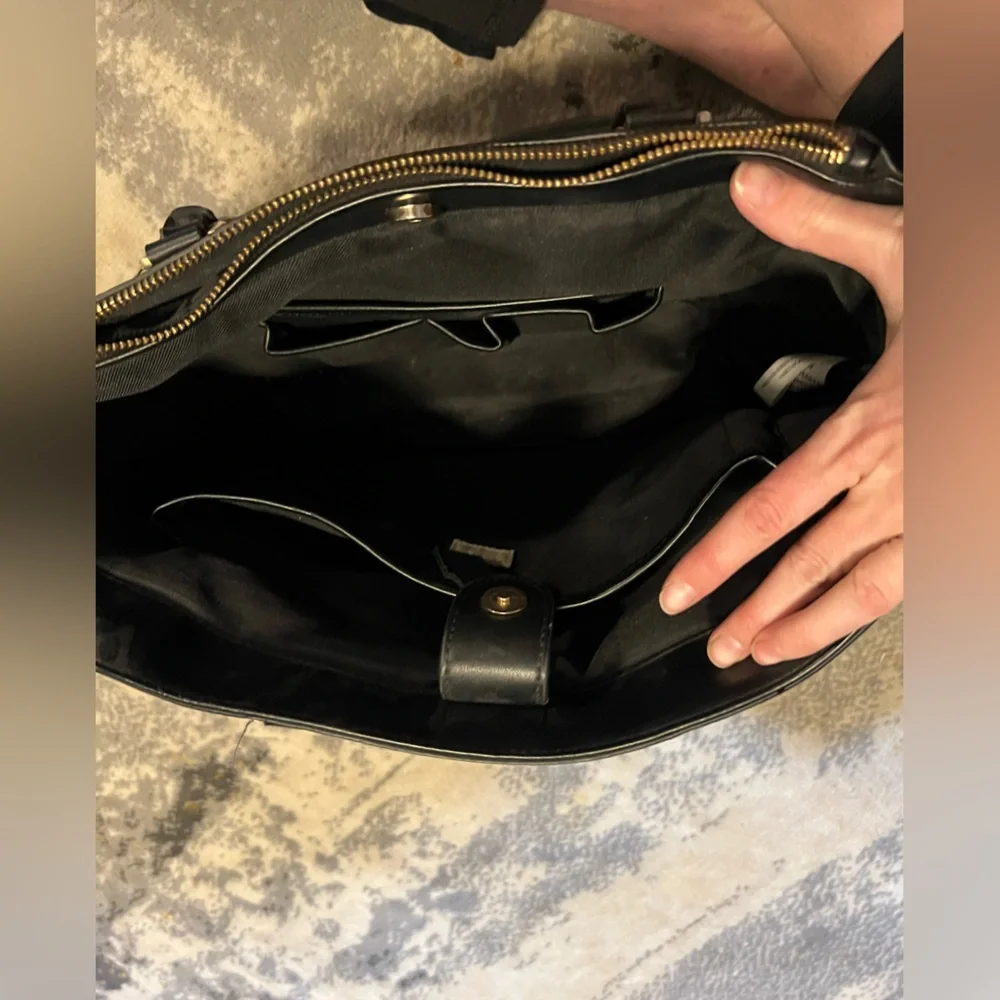 Elegant a new day Black Leather Bag